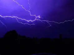 雷纳多梅开二度，尤文图斯胜利在望